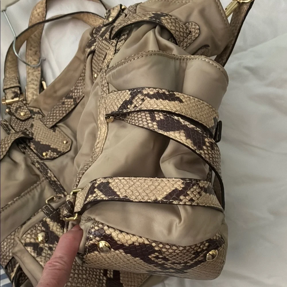 Michael Kors Tan and Brown Shoulder Bag with Slouchy Silhouette - Picture 6 of 12